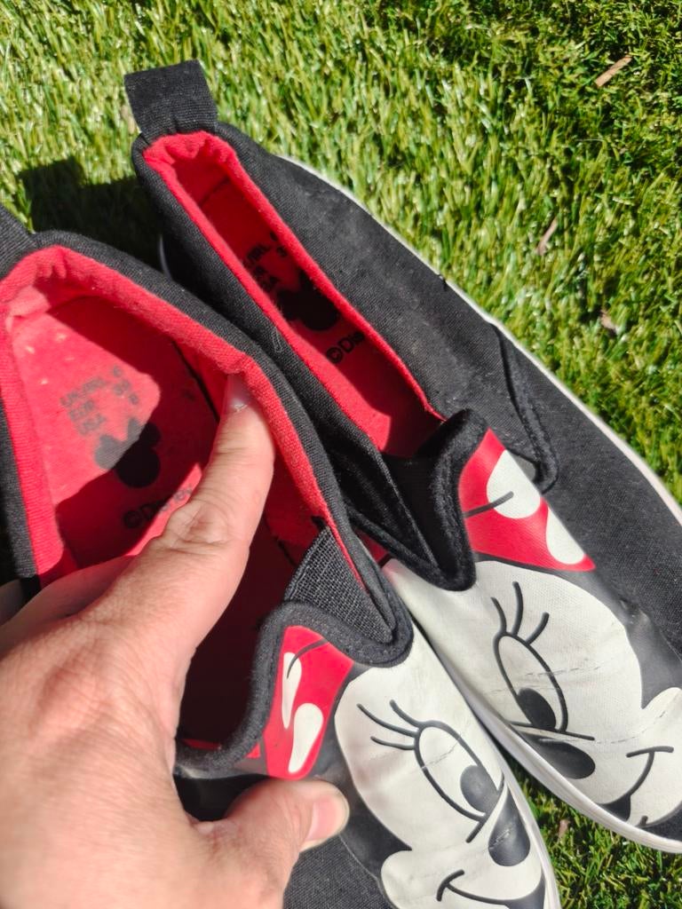 Leuke Minnie Mouse instappers maat 28, Kleding | Dames, Ophalen of Verzenden
