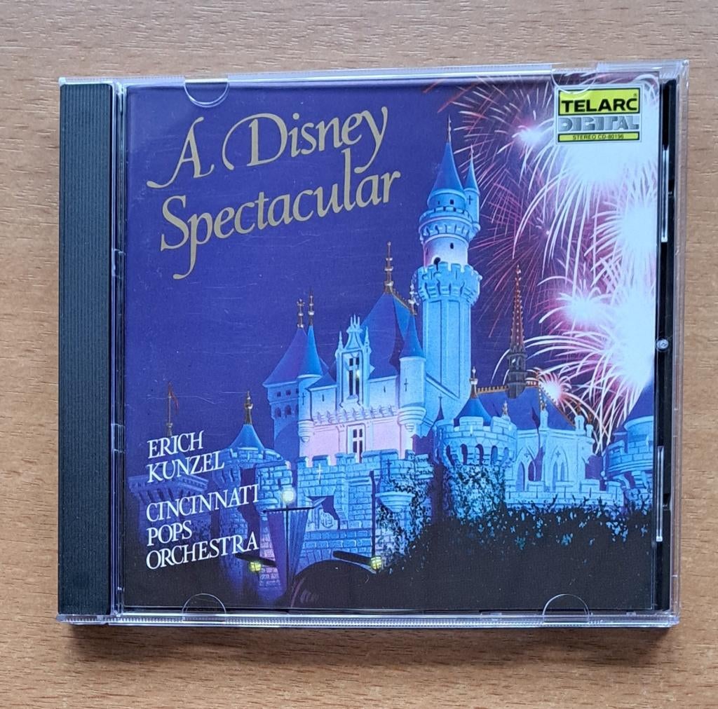 A Disney Spectacular, Verzenden, Zo goed als nieuw