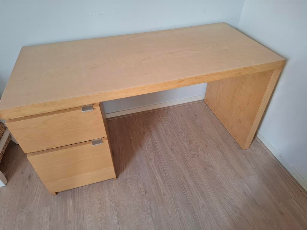 IKEA Malm bureau bruin met lades - 140x65 cm, Gebruikt, Scandinavisch, Met lades, Spaanplaat of MDF