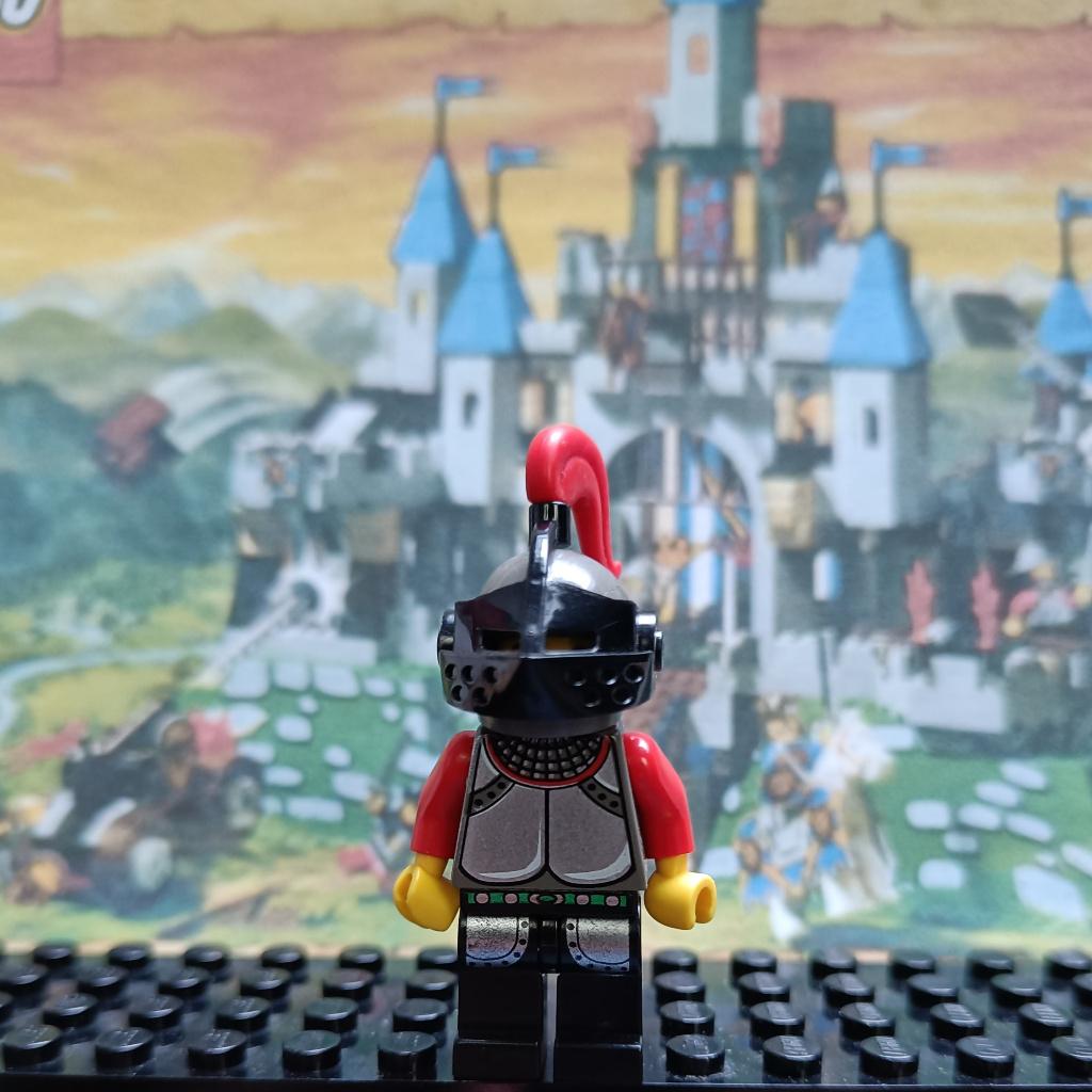 Lego Knights Kingdom I - Knight 1, Dark Gray Helmet, Black, Ophalen of Verzenden, Gebruikt, Losse stenen, Lego