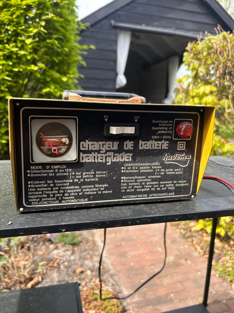 Huvema Batterijlader 6V/12V - Oude Acculader, Ophalen of Verzenden, Gebruikt, Universele onderdelen