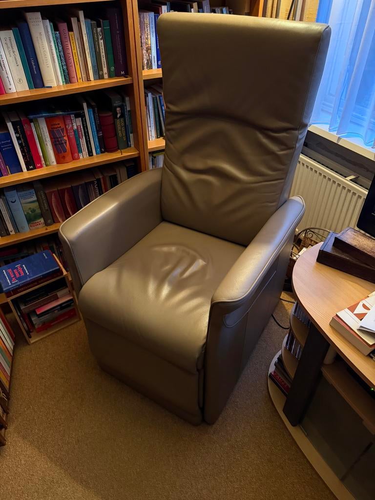 Comfortabele Sta Op Stoel, Huis en Inrichting, Fauteuils, Ophalen, Minder dan 50 cm, Minder dan 75 cm, Leer