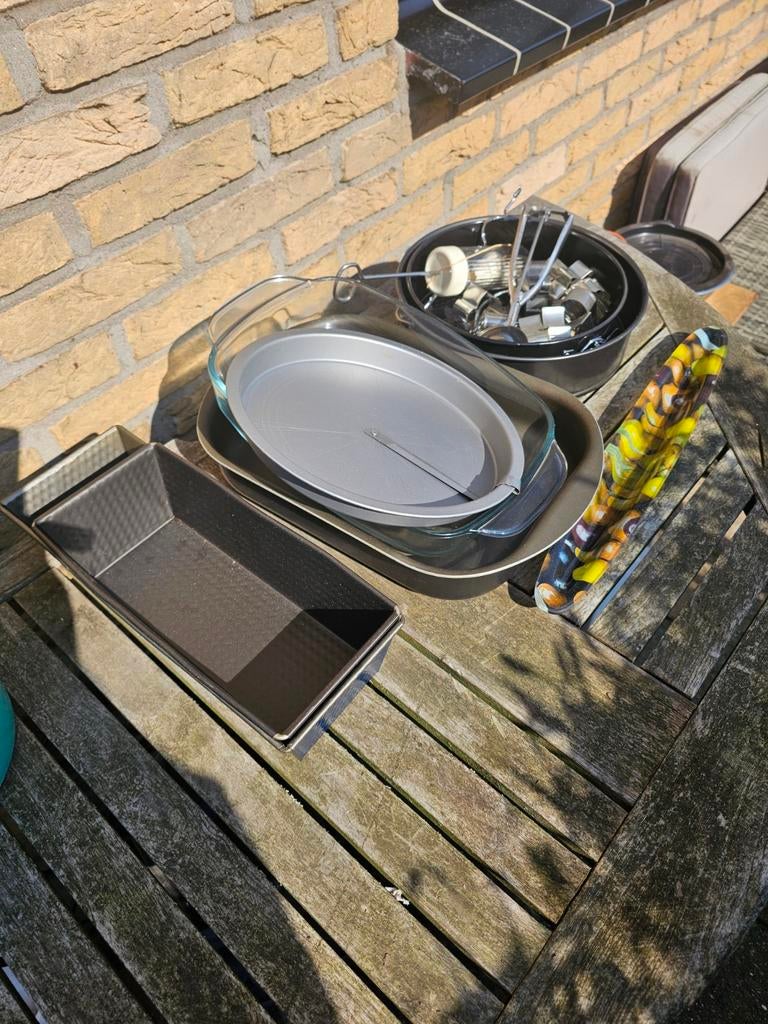 Div bakgerei, Ophalen