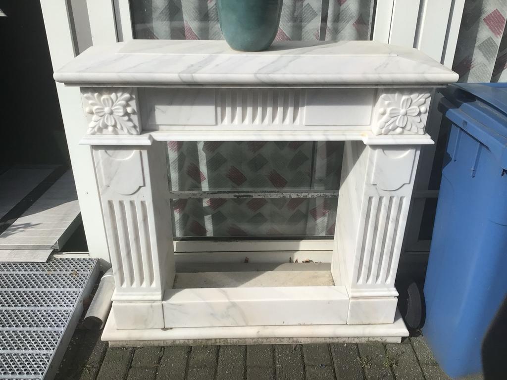 Elegante marmeren schouw - Klassieke stijl, Huis en Inrichting, Haarden, Gebruikt, Overige soorten, Ophalen of Verzenden
