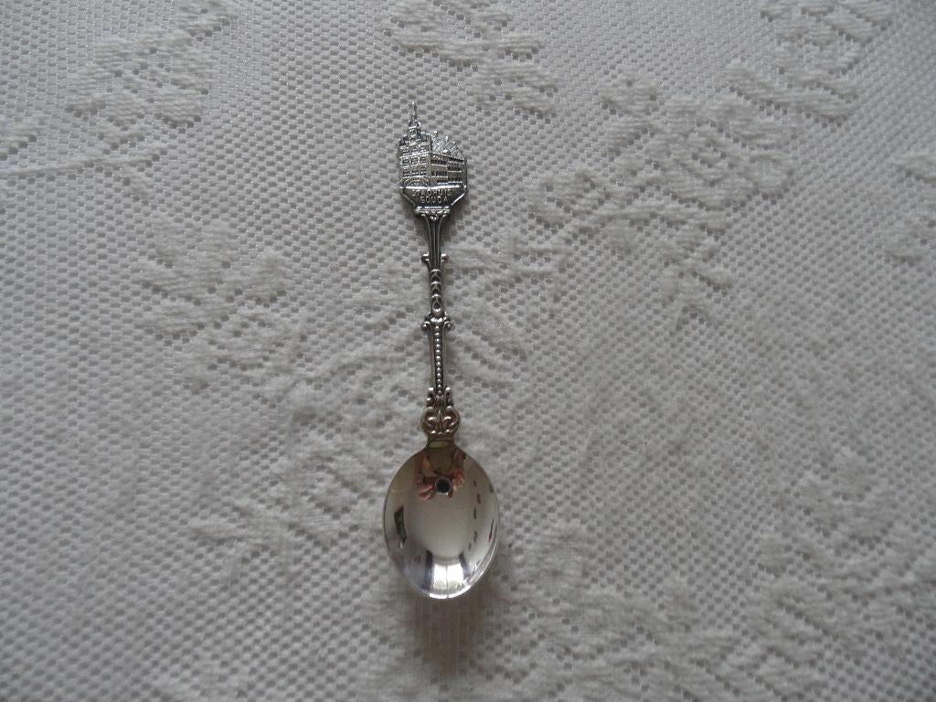 verzilverd (90) lepeltje stadhuis Gouda, Antiek en Kunst, Antiek | Bestek, Ophalen of Verzenden