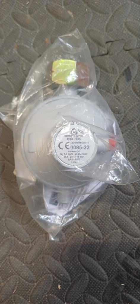 Gasdrukregelaar 30 mbar met 2 verlengstukken, Ophalen of Verzenden