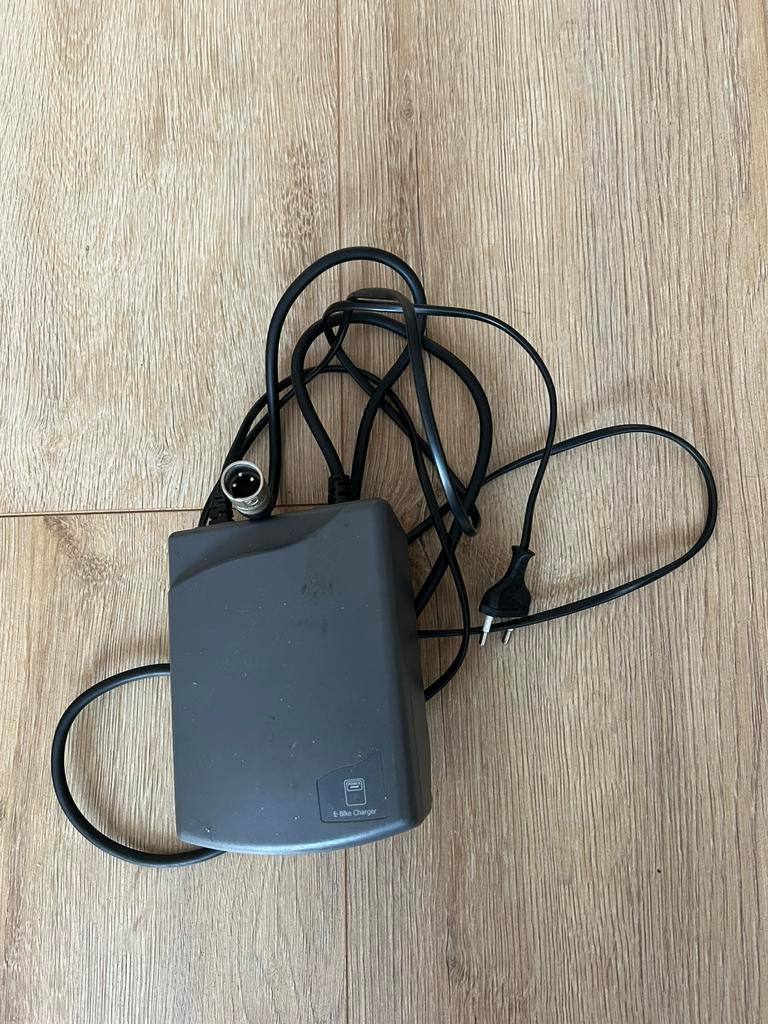 Oplader batavus sparta elektrische fiets, Ophalen of Verzenden, Zo goed als nieuw