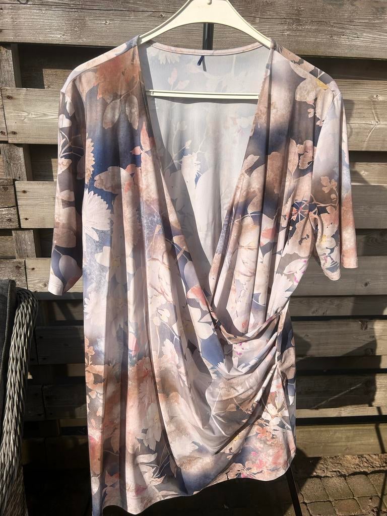 Plusbasics tuniek/top Pastel Flowers maat 48 travelstof, Kleding | Dames, Tops, Overige kleuren, Maat 46/48 (XL) of groter, Ophalen of Verzenden