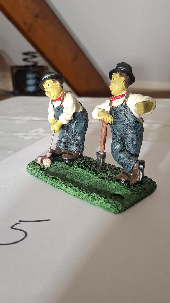 Laurel en Hardy, golfen, Verzamelen, Beelden en Beeldjes, Ophalen of Verzenden, Zo goed als nieuw, Mens