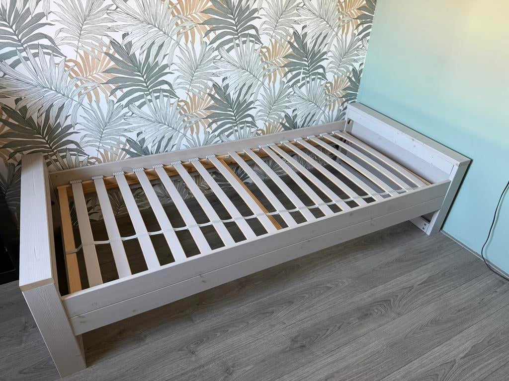 Woood eenpersoons bed Dennis grenen betongrijs, Ophalen, Zo goed als nieuw, 180 cm of meer, 85 tot 100 cm