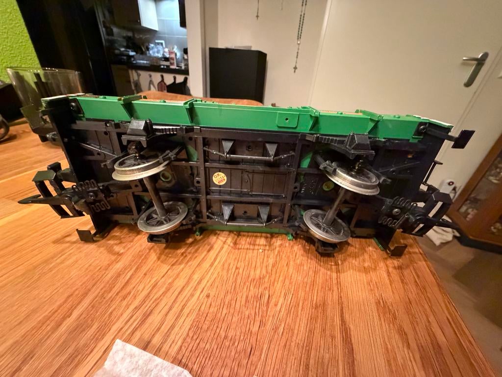 LGB OEG 4010 Hulpwagen met ballast en houtlading, Hobby en Vrije tijd, Gelijkstroom, Wagon, Ophalen of Verzenden, Zo goed als nieuw