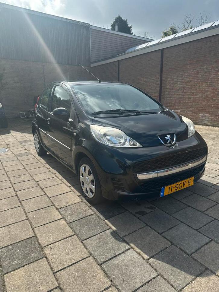 Peugeot 107 1.0 12V 5DR 2011 Zwart, Auto's, Peugeot, Particulier, Benzine, A, Hatchback, Handgeschakeld, Origineel Nederlands
