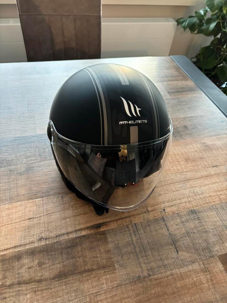 Scooterhelm zo goed als nieuw, Fietsen en Brommers, Brommerhelmen, Zo goed als nieuw, Ophalen of Verzenden