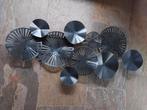 Zwart metalen wanddecoratie met gouden randje, Huis en Inrichting, Woonaccessoires | Wanddecoraties, Ophalen, Zo goed als nieuw