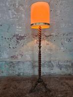 Vintage Barok Vloerlamp met Gedraaide Stam, Huis en Inrichting, Lampen | Vloerlampen, Ophalen, Metaal, Vintage | Barok | Klassiek | Retro