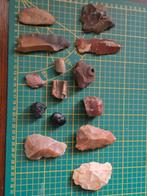 Prehistorische artefacten klingen schrapers vuistbijl  boor, Verzamelen, Mineralen en Fossielen, Ophalen of Verzenden, Mineraal