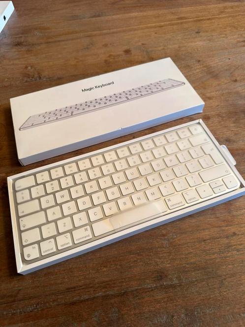 Apple Magic Keyboard | nieuw, Computers en Software, Toetsenborden, Nieuw, Qwerty, Draadloos, Ophalen of Verzenden