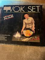 Invicta Fonte Emaillee Wok Set - Zo goed als nieuw!, Nieuw, Ophalen of Verzenden, Wok, Gietijzer