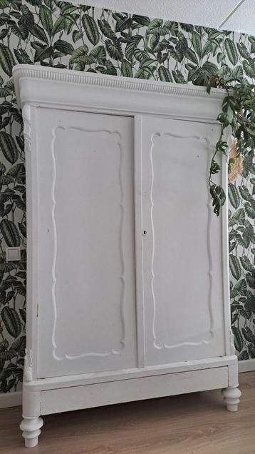 Brocante biedermeier kast wit kinderkamer beschikbaar voor biedingen