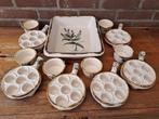 6 slakkenbordjes, bijbehorende dressingschaaltjes + schaal, Huis en Inrichting, Keuken | Servies, Gebruikt, Ophalen of Verzenden