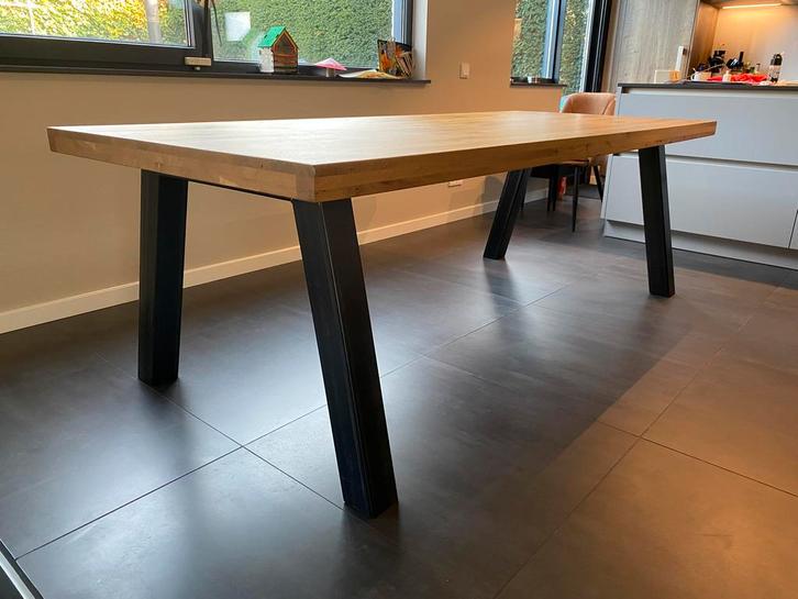 Eettafel hout IZGS!, Huis en Inrichting, Tafels | Eettafels, Zo goed als nieuw, 50 tot 100 cm, 200 cm of meer, Rechthoekig, Ophalen