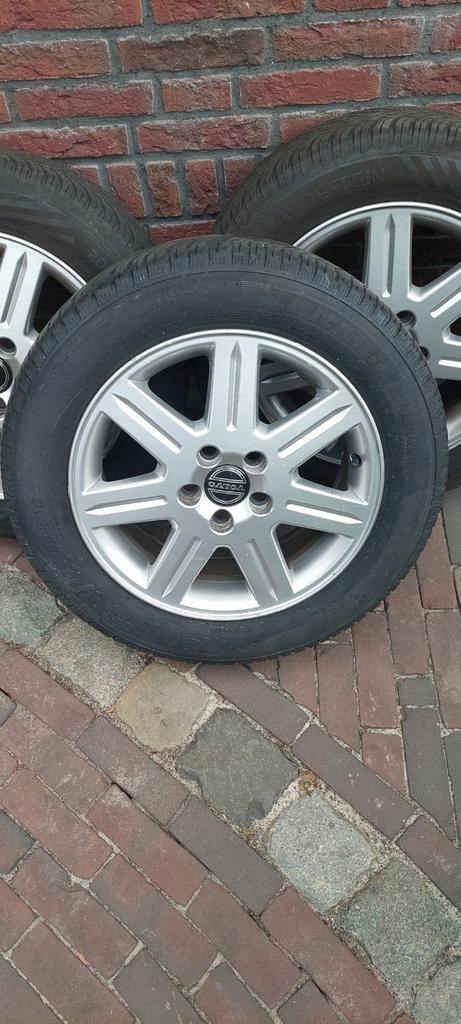 Volvo v50 velgen met all wheather  banden. 2x Michelin 2x vr, Auto-onderdelen, Banden en Velgen, Winterbanden, 16 inch, 205 mm