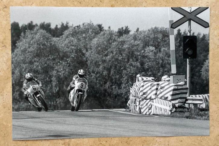 Org z/w foto 20x30 cm J Middelburg-B v Dulmen GP Finland '80, Boeken, Motoren, Nieuw, Algemeen, Verzenden