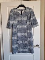 Te koop blauwe dames jurk, merk Gerry Weber, maat 42. Het me, Blauw, Maat 42/44 (L), Ophalen of Verzenden, Zo goed als nieuw