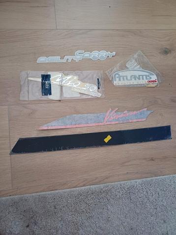Diverse Stickers scooter te koop. O.a. vision en rapido beschikbaar voor biedingen