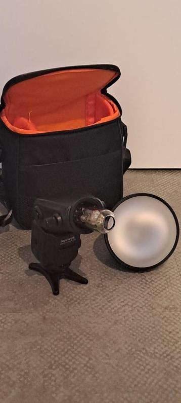 Neewer  speedlight NW 180N beschikbaar voor biedingen