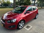 Chevrolet Aveo 1.4 LTZ - 5D - Airco - PDC - Cruise C - Trekh, Voorwielaandrijving, Stof, 4 cilinders, Parkeersensor