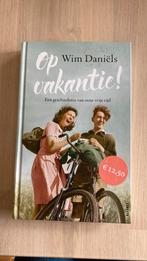 Wim Daniels Op vakantie Gesigneerd, Boeken, Ophalen of Verzenden, Zo goed als nieuw