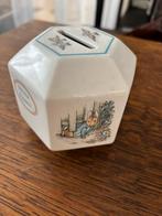 Peter rabbit wedgwood spaarpot, Ophalen of Verzenden, Zo goed als nieuw, Steen, Aardewerk of Keramiek, Dier
