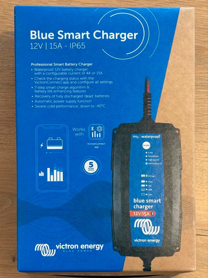 Victron Blue Smart IP65 Acculader 12V/15A, Watersport en Boten, Accessoires en Onderhoud, Zo goed als nieuw, Motor en Techniek