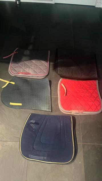 4 GOEDKOPE DEKJES! beschikbaar voor biedingen