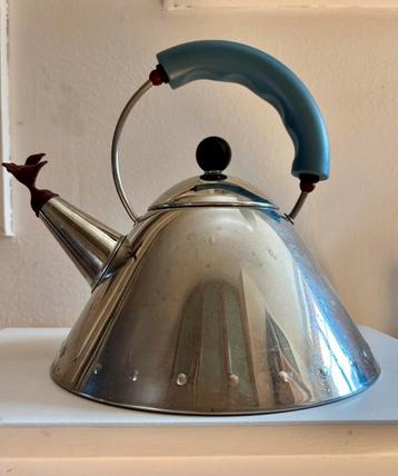 Collectors item: Alessi fluitketel met werkend vogelfluitje beschikbaar voor biedingen