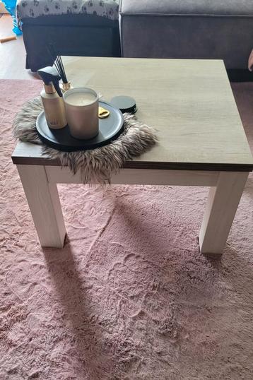 Salon tafel  beschikbaar voor biedingen