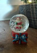 Kleine sneeuwbal met kerstman - mini-sneeuwbal - kerstdecora, Diversen, Kerst, Ophalen of Verzenden, Zo goed als nieuw