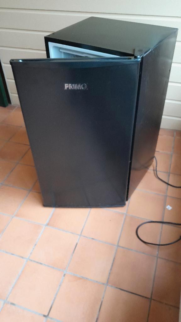 koelkast, Witgoed en Apparatuur, Koelkasten en IJskasten, Zo goed als nieuw, Met vriesvak, Minder dan 75 liter, Minder dan 85 cm