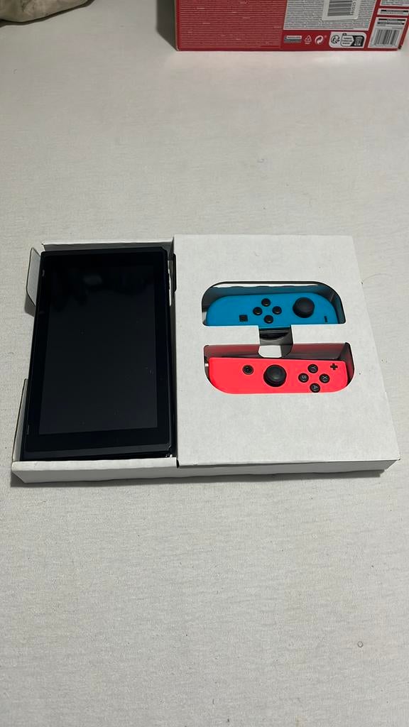 Switch, Spelcomputers en Games, Spelcomputers | Nintendo Switch, Ophalen, Zo goed als nieuw, Met 1 controller, Switch Original