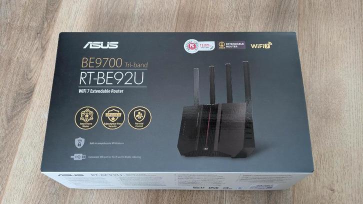 ASUS RT-BE92U, Computers en Software, Routers en Modems, Zo goed als nieuw, Router, Ophalen of Verzenden