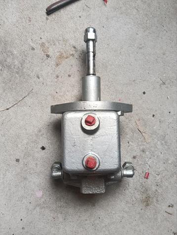 hydraulische pomp beschikbaar voor biedingen