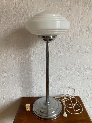 Gispen hoge tafellamp vloerlamp opaal wit glas metalen voet beschikbaar voor biedingen