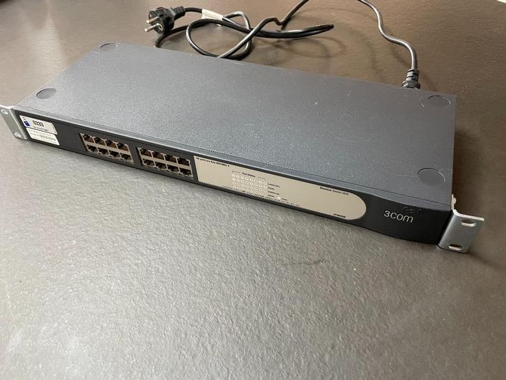3Com Baseline Switch 2016, Computers en Software, Netwerk switches, Zo goed als nieuw, Ophalen of Verzenden