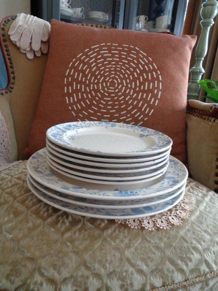 9 Borden Royal Boch Fleurs Bleues   ** Mimosa **, Huis en Inrichting, Keuken | Servies, Zo goed als nieuw, Bord(en), Overige stijlen