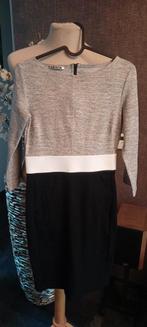 Mooie zwart/grijs/witte jurk van Vanilia maat 34, Kleding | Dames, Ophalen, Zwart, Zo goed als nieuw, Maat 34 (XS) of kleiner