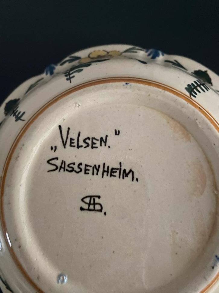 Bonbonnière Velsen Sassenheim - Handbeschilderd, Antiek en Kunst, Antiek | Keramiek en Aardewerk, Ophalen of Verzenden