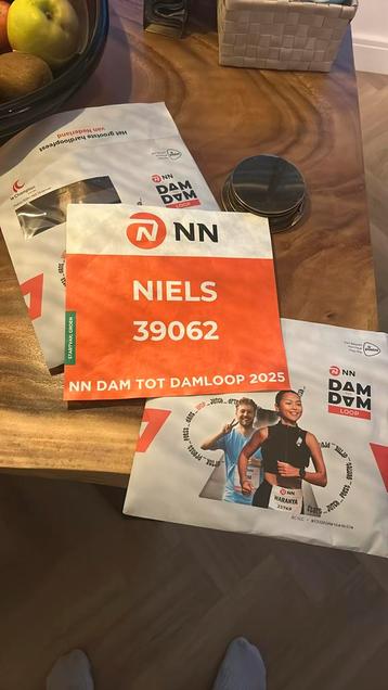Twee startnummers dam tot damloop 2025 10 mile beschikbaar voor biedingen
