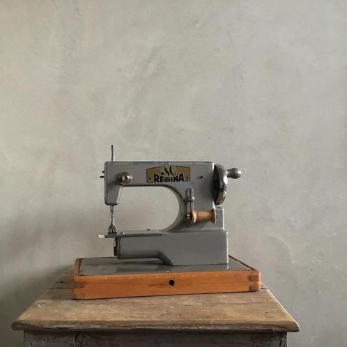 Kindernaaimachine Muller Regina, Antiek en Kunst, Antiek | Speelgoed, Ophalen of Verzenden