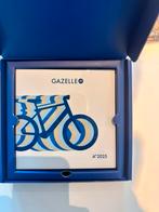 Gazelle Tegel 2025 met toebehoren, Antiek en Kunst, Antiek | Wandborden en Tegels, Ophalen of Verzenden